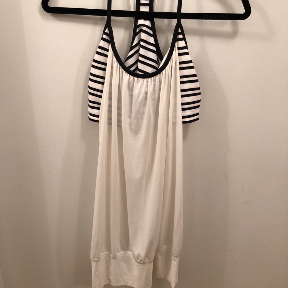 Lululemon no limits tank